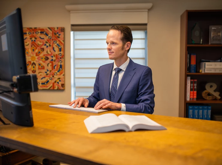 E88A8712 - Desk John